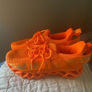 Just so so tennis shoes